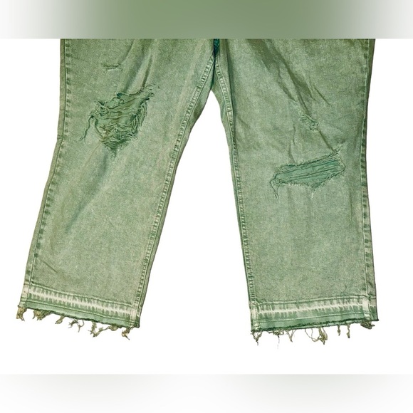“MAURICES” Plus Size 24W Acid Green Ripped Jeans NWOT 🏷️​ - Picture 3 of 9